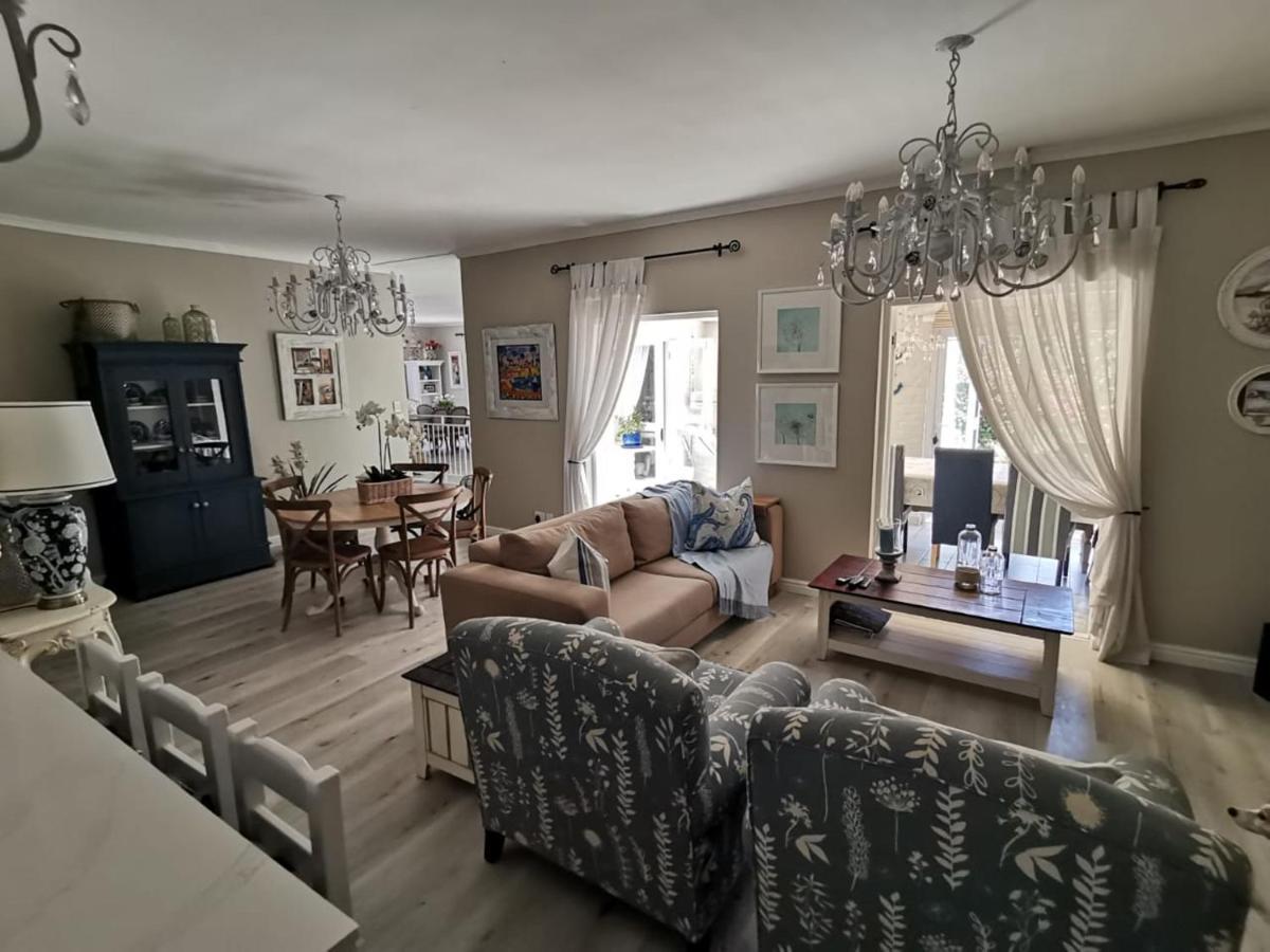 Villa Ocean And Mountain Breeze à Hermanus Extérieur photo